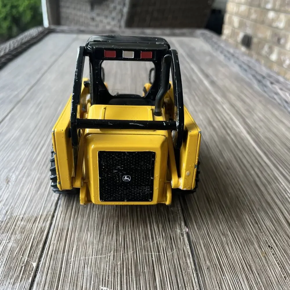 ERTL John Deere 320 Skid Steer Loader 1/16 Scale Diecast Metal Toy Loose